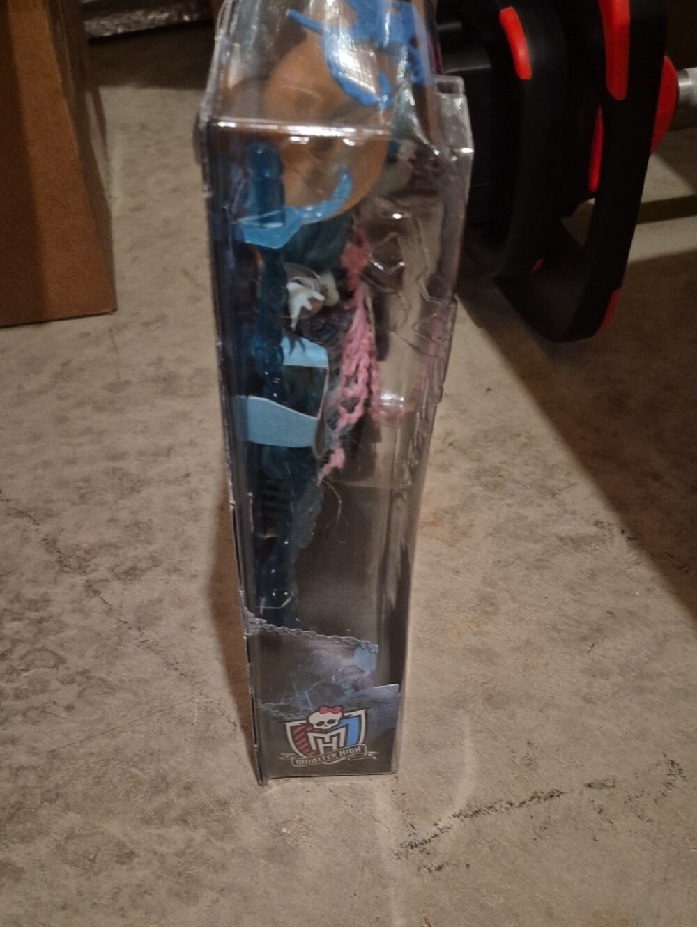 monster high Vandala Doubloons Doll - Teal, Pink & Purple ( Unopened CIB) - Picture 3 of 6